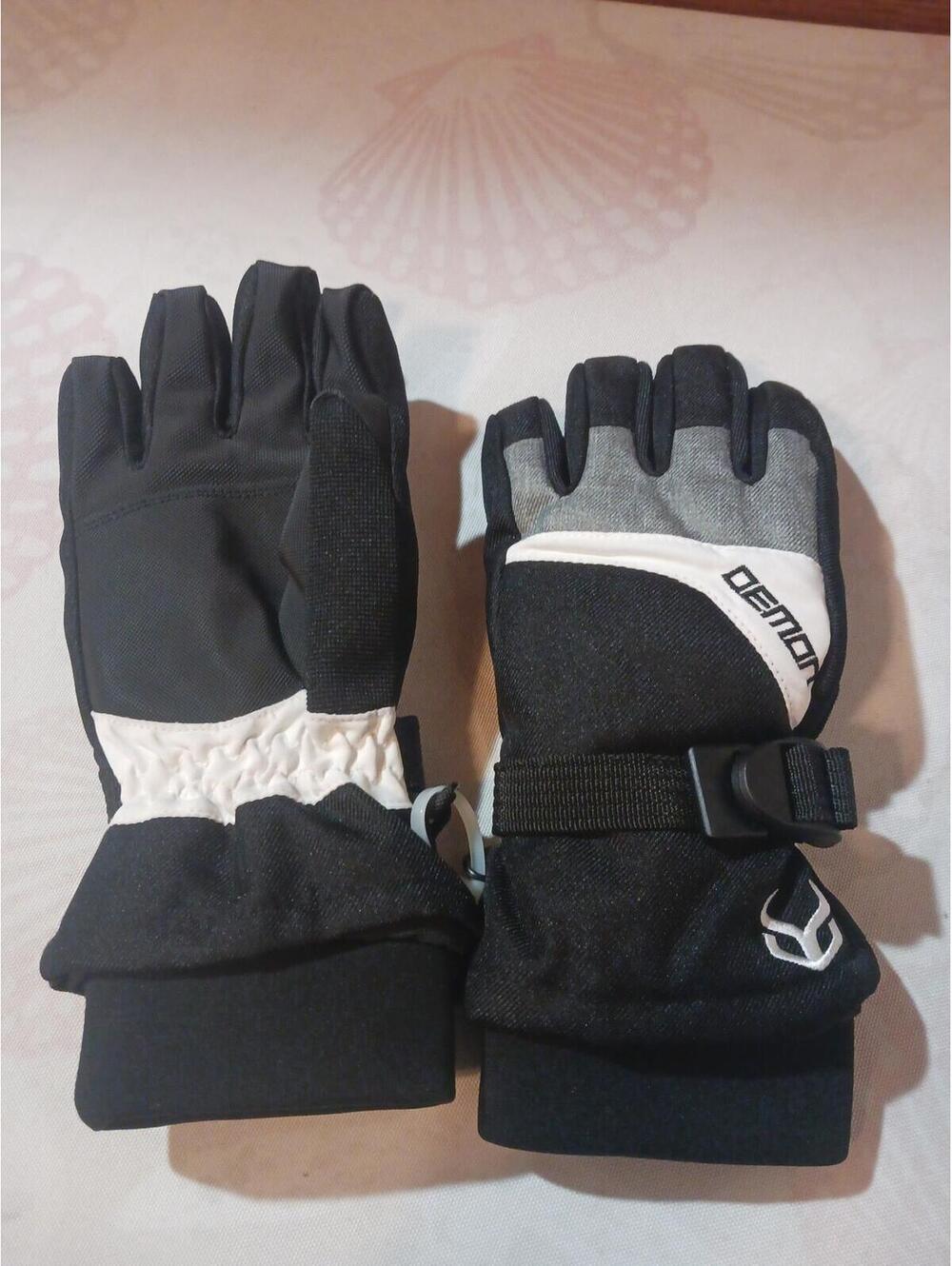 Demon Black and Gray Winter Gloves Size L